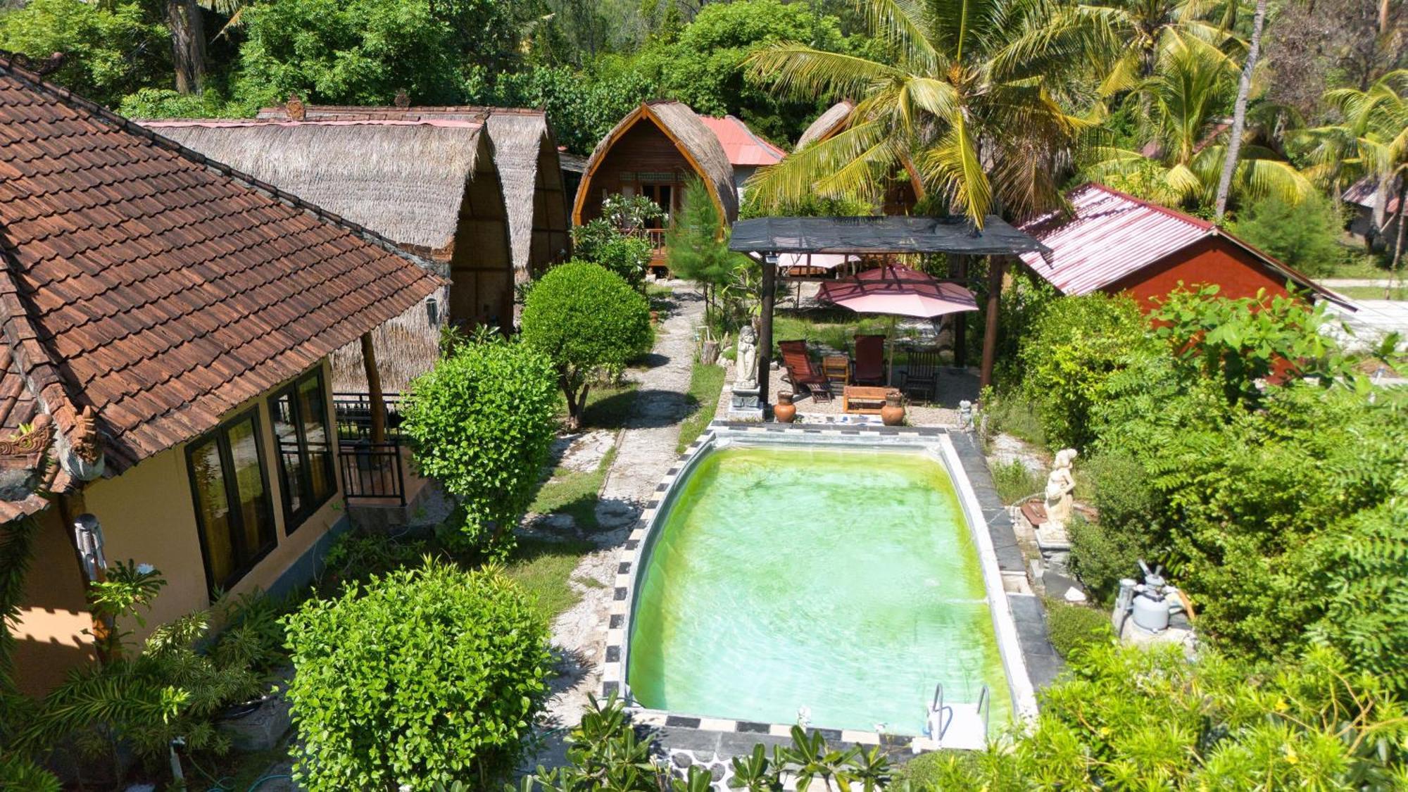 Bunga Bungalows Gili Meno Exterior photo