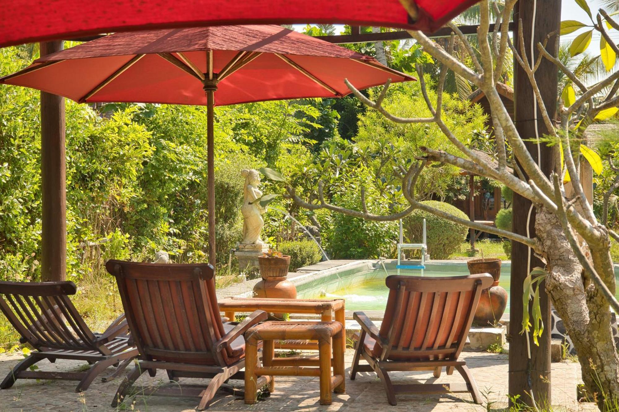 Bunga Bungalows Gili Meno Exterior photo