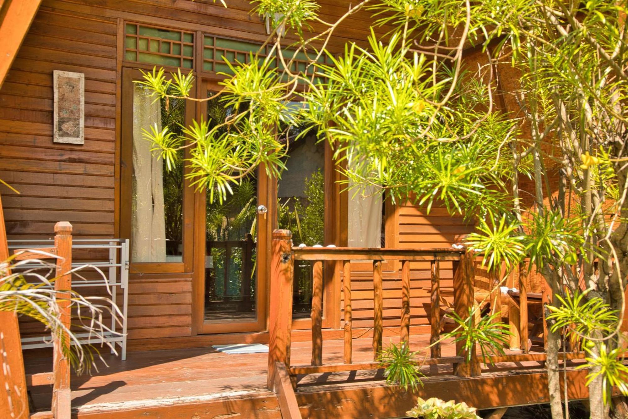 Bunga Bungalows Gili Meno Exterior photo