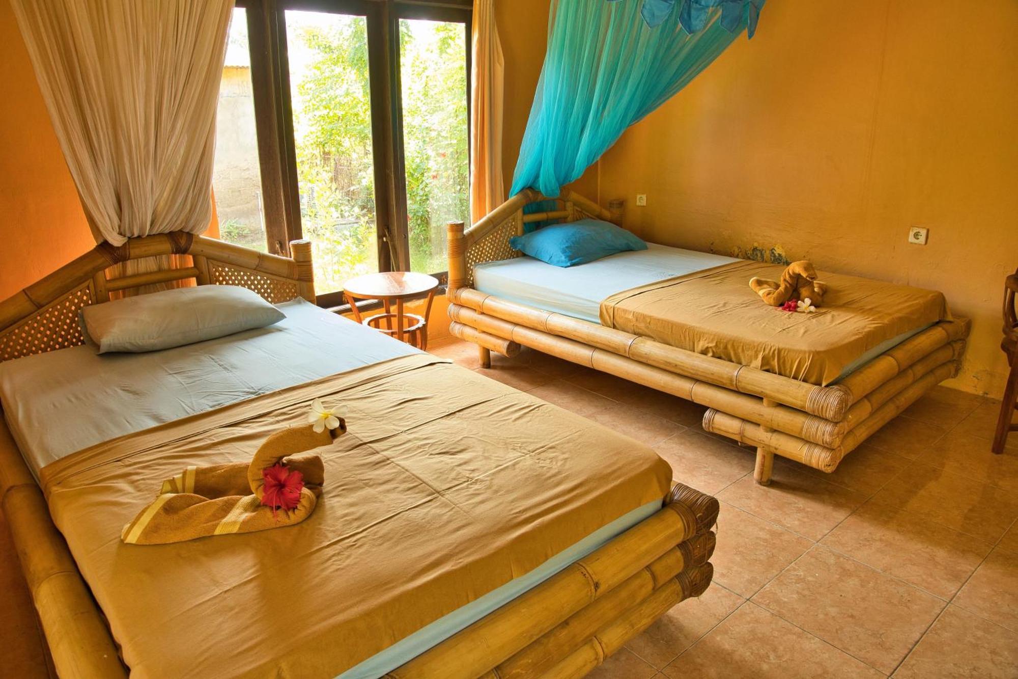 Bunga Bungalows Gili Meno Exterior photo